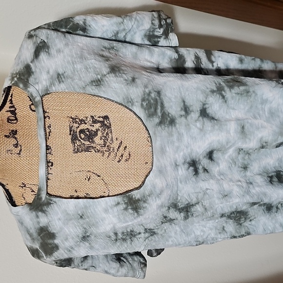 Olive green tie dyed tshirt. 3x. - Picture 2 of 3